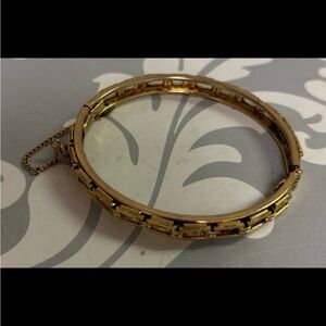 Elegant Gold Bracelet